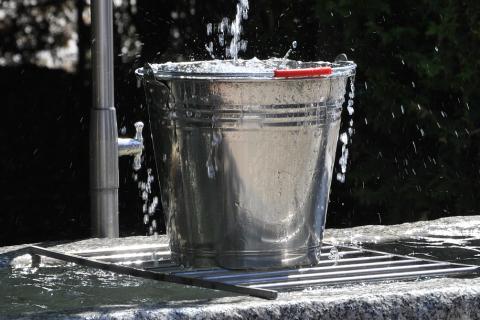 Bucket. The Thai for "bucket" is "ถังน้ำ". Bucket. The Thai for "bucket" is "ถังน้ำ".