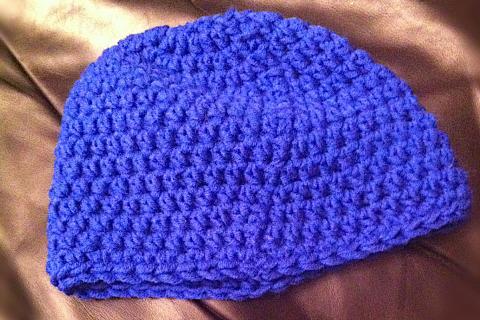 A blue beanie. The Thai for "a blue beanie" is "หมวกไหมพรมสีน้ำเงิน". A blue beanie. The Thai for "a blue beanie" is "หมวกไหมพรมสีน้ำเงิน".