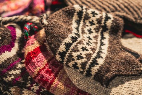 Beanie; ski hat. The Thai for "beanie; ski hat" is "หมวกไหมพรม". Beanie; ski hat. The Thai for "beanie; ski hat" is "หมวกไหมพรม".