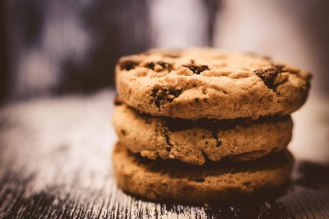 Three cookies. The Thai for "three cookies" is "คุกกี้สามชิ้น". Three cookies. The Thai for "three cookies" is "คุกกี้สามชิ้น".