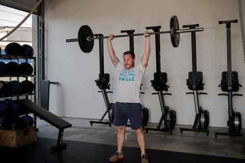 A man in the gym. The Thai for "a man in the gym" is "ผู้ชายในยิม". A man in the gym. The Thai for "a man in the gym" is "ผู้ชายในยิม".