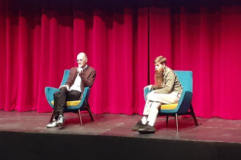 Two men on stage. The Thai for "two men on stage" is "ผู้ชายสองคนบนเวที". Two men on stage. The Thai for "two men on stage" is "ผู้ชายสองคนบนเวที".