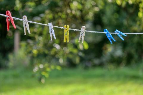 Clothes line; washing line. The Thai for "clothes line; washing line" is "ราวตากผ้า". Clothes line; washing line. The Thai for "clothes line; washing line" is "ราวตากผ้า".