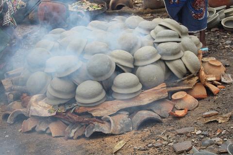 Baked clay. The Thai for "baked clay" is "ดินเผา". Baked clay. The Thai for "baked clay" is "ดินเผา".