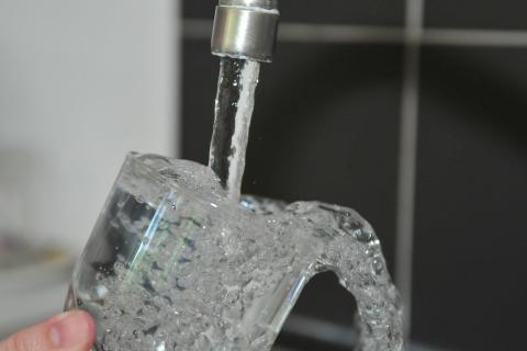Water supply; tap water. The Thai for "water supply; tap water" is "ประปา". Water supply; tap water. The Thai for "water supply; tap water" is "ประปา".