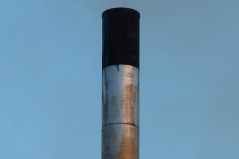 Flue. The Thai for "flue" is "ปล่อง".