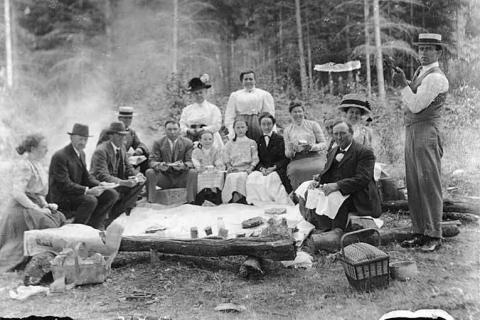 A family picnic in the woods. The Thai for "a family picnic in the woods" is "ครอบครัวปิกนิกในป่า". A family picnic in the woods. The Thai for "a family picnic in the woods" is "ครอบครัวปิกนิกในป่า".