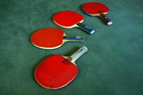 Four table tennis bats. The Thai for "four table tennis bats" is "ไม้ปิงปองสี่อัน". Four table tennis bats. The Thai for "four table tennis bats" is "ไม้ปิงปองสี่อัน".