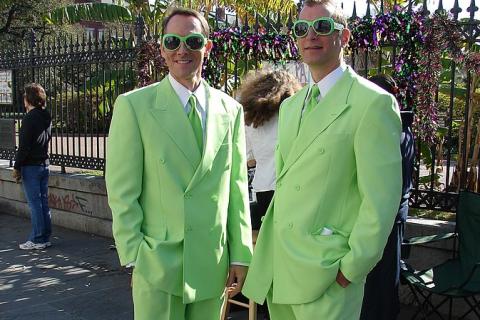 Two men in green suits. The Thai for "two men in green suits" is "ผู้ชายสองคนในชุดสูทสีเขียว". Two men in green suits. The Thai for "two men in green suits" is "ผู้ชายสองคนในชุดสูทสีเขียว".