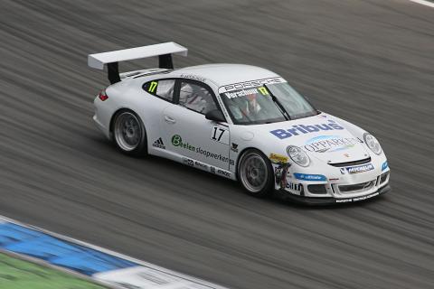 Race car; racing car. The Thai for "race car; racing car" is "รถแข่ง". Race car; racing car. The Thai for "race car; racing car" is "รถแข่ง".