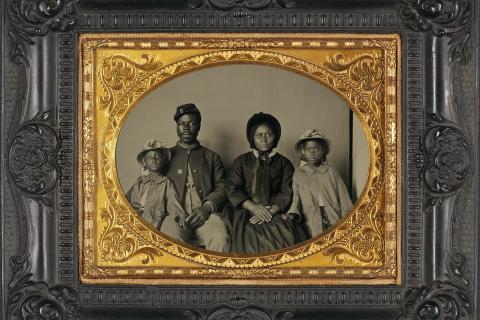 A family picture in a frame. The Thai for "a family picture in a frame" is "รูปครอบครัวในกรอบรูป". A family picture in a frame. The Thai for "a family picture in a frame" is "รูปครอบครัวในกรอบรูป".
