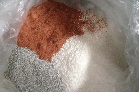 Fertilizer; manure. The Thai for "fertilizer; manure" is "ปุ๋ย". Fertilizer; manure. The Thai for "fertilizer; manure" is "ปุ๋ย".