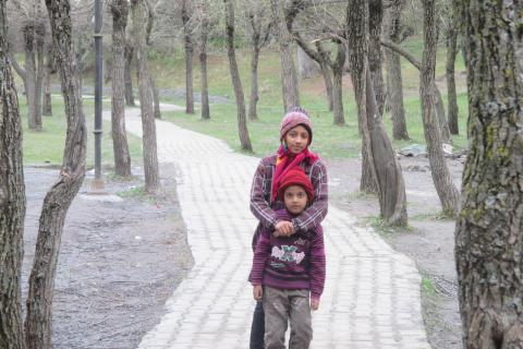 A girl with her brother on a footpath. The Thai for "a girl with her brother on a footpath" is "เด็กหญิงกับน้องชายของเธอบนทางเดิน". A girl with her brother on a footpath. The Thai for "a girl with her brother on a footpath" is "เด็กหญิงกับน้องชายของเธอบนทางเดิน".