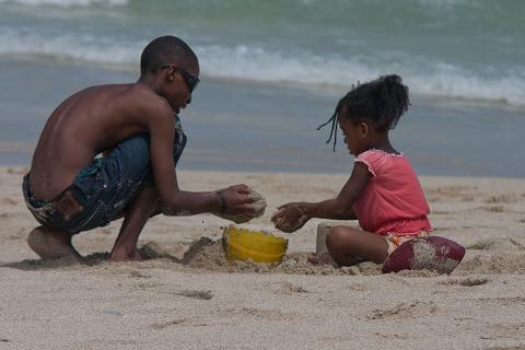 A boy with his sister on the beach. The Thai for "a boy with his sister on the beach" is "เด็กผู้ชายกับน้องสาวของเขาบนชายหาด". A boy with his sister on the beach. The Thai for "a boy with his sister on the beach" is "เด็กผู้ชายกับน้องสาวของเขาบนชายหาด".