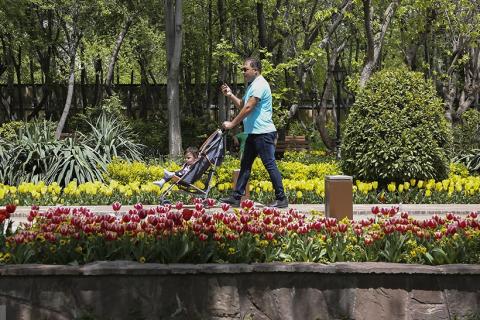 A man with his child in the park. The Thai for "a man with his child in the park" is "ผู้ชายกับลูกของเขาในสวนสาธารณะ". A man with his child in the park. The Thai for "a man with his child in the park" is "ผู้ชายกับลูกของเขาในสวนสาธารณะ".