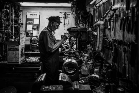 Locksmith. The Thai for "locksmith" is "ช่างกุญแจ". Locksmith. The Thai for "locksmith" is "ช่างกุญแจ".