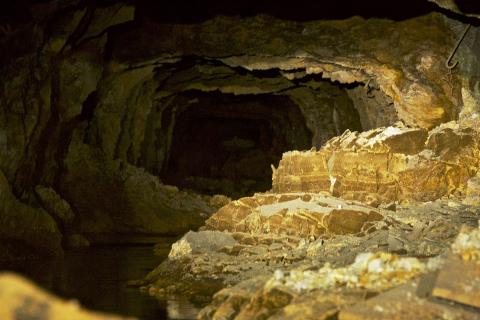 A gold mine. The Thai for "a gold mine" is "เหมืองทอง". A gold mine. The Thai for "a gold mine" is "เหมืองทอง".
