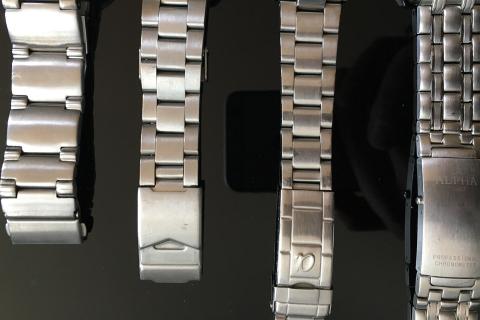 A watch strap. The Thai for "a watch strap" is "สายนาฬิกา". A watch strap. The Thai for "a watch strap" is "สายนาฬิกา".
