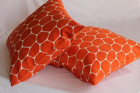 Cushion. The Thai for "cushion" is "เบาะ". Cushion. The Thai for "cushion" is "เบาะ".
