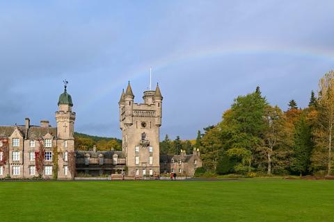 A rainbow over a castle. The Thai for "a rainbow over a castle" is "รุ้งกินน้ำเหนือปราสาท". A rainbow over a castle. The Thai for "a rainbow over a castle" is "รุ้งกินน้ำเหนือปราสาท".