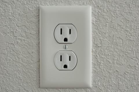 Plug socket. The Thai for "plug socket" is "เต้ารับ". Plug socket. The Thai for "plug socket" is "เต้ารับ".