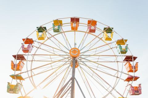 Ferris wheel. The Thai for "ferris wheel" is "ชิงช้าสวรรค์". Ferris wheel. The Thai for "ferris wheel" is "ชิงช้าสวรรค์".