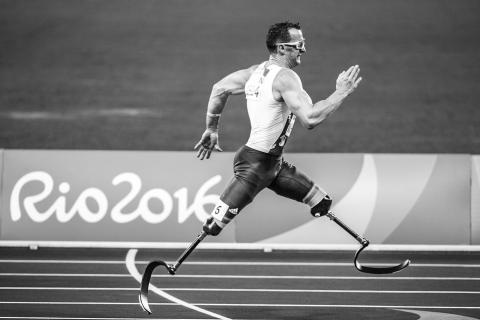 He runs very fast.. The Thai for "He runs very fast." is "เขาวิ่งเร็วมาก". He runs very fast.. The Thai for "He runs very fast." is "เขาวิ่งเร็วมาก".