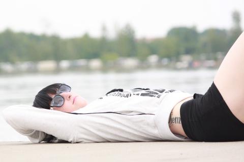 To lie on one’s back. The Thai for "to lie on one’s back" is "นอนหงาย". To lie on one’s back. The Thai for "to lie on one’s back" is "นอนหงาย".