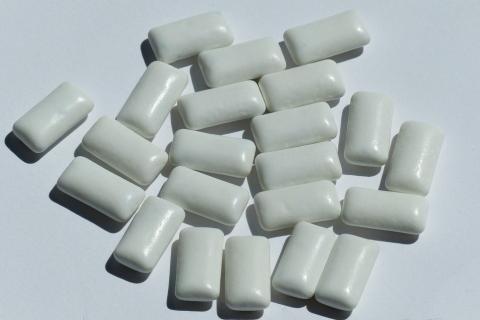 Chewing gum. The Thai for "chewing gum" is "หมากฝรั่ง".